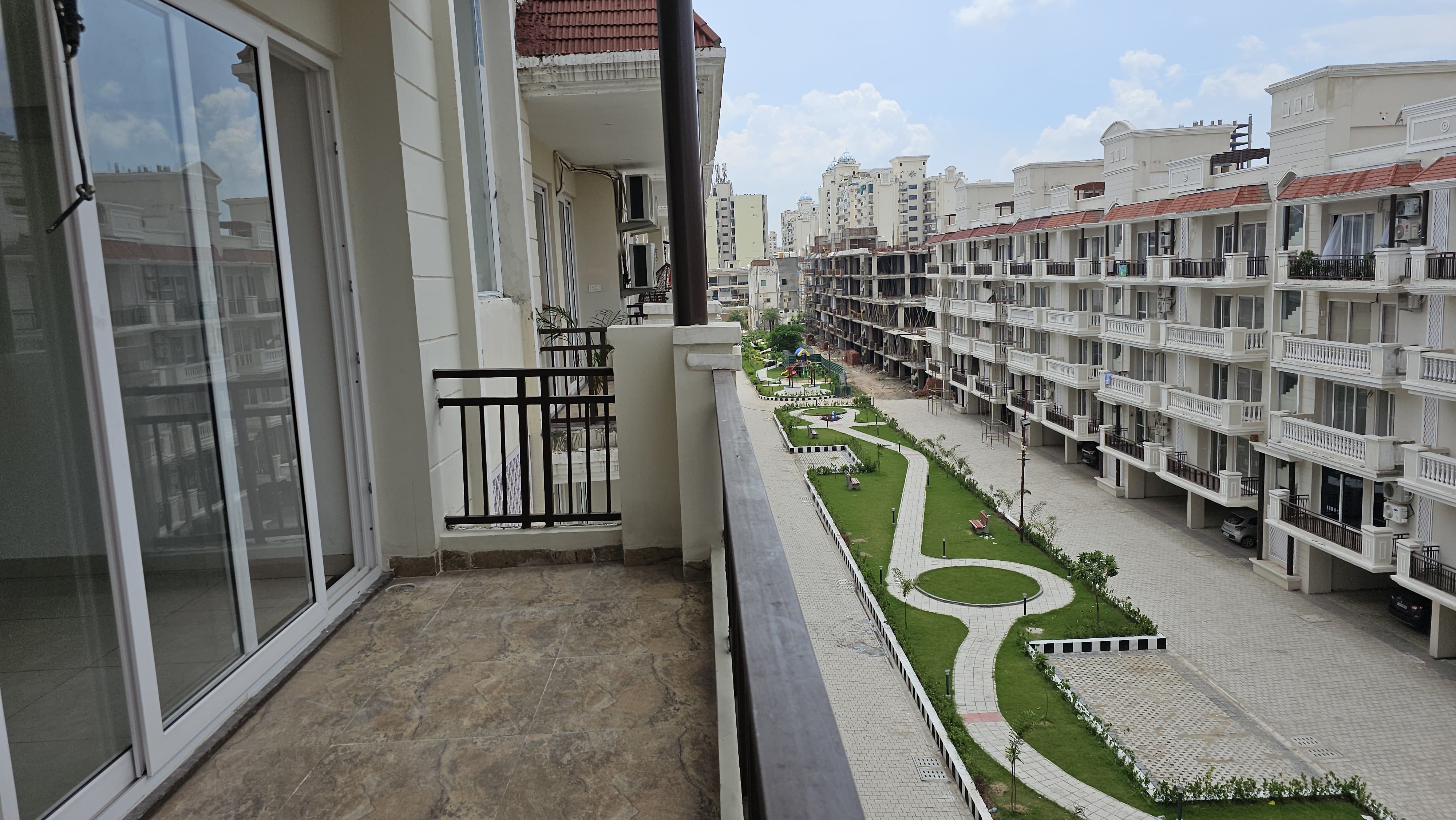 3 BHK + Pooja Room Apartment For Sale in Green Valley Residencia