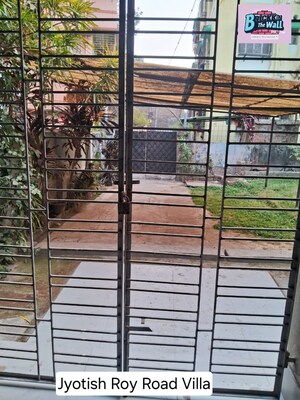 Balcony in 6+ BHK Villa at New Alipore – for Sale