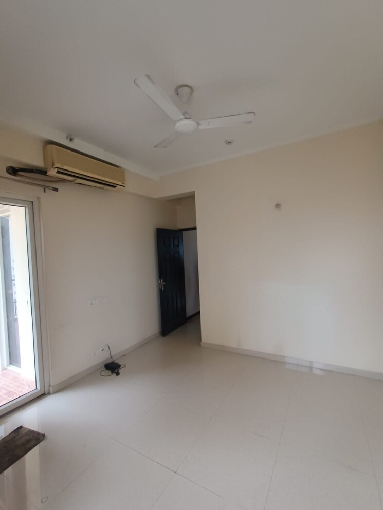 Room, dasnac-the-jewel 3 Bedroom 2275 Sq.Ft. Apartment In Sector 75 Noida 9036467