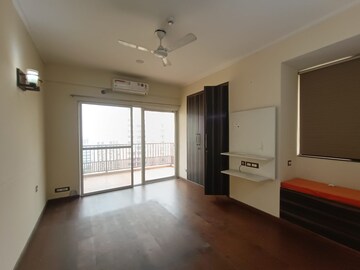 Room in 3 BHK Apartment at Dasnac The Jewel, Sector 75 – for Rent