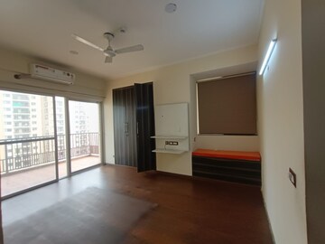 Room in 3 BHK Apartment at Dasnac The Jewel, Sector 75 – for Rent