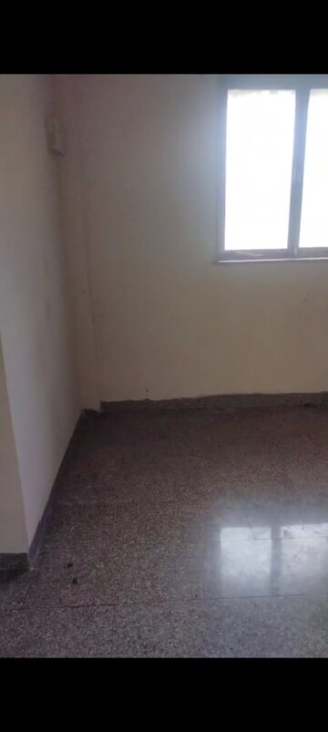 Room in 1 RK Apartment at Vakola – for Rent