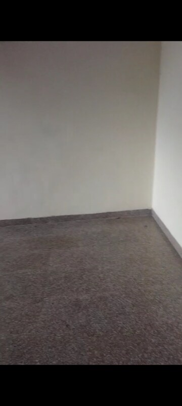 Room in 1 RK Apartment at Vakola – for Rent