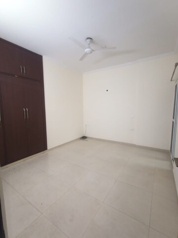 Room in 3 BHK Apartment at Apex Athena, Sector 75 – for Rent