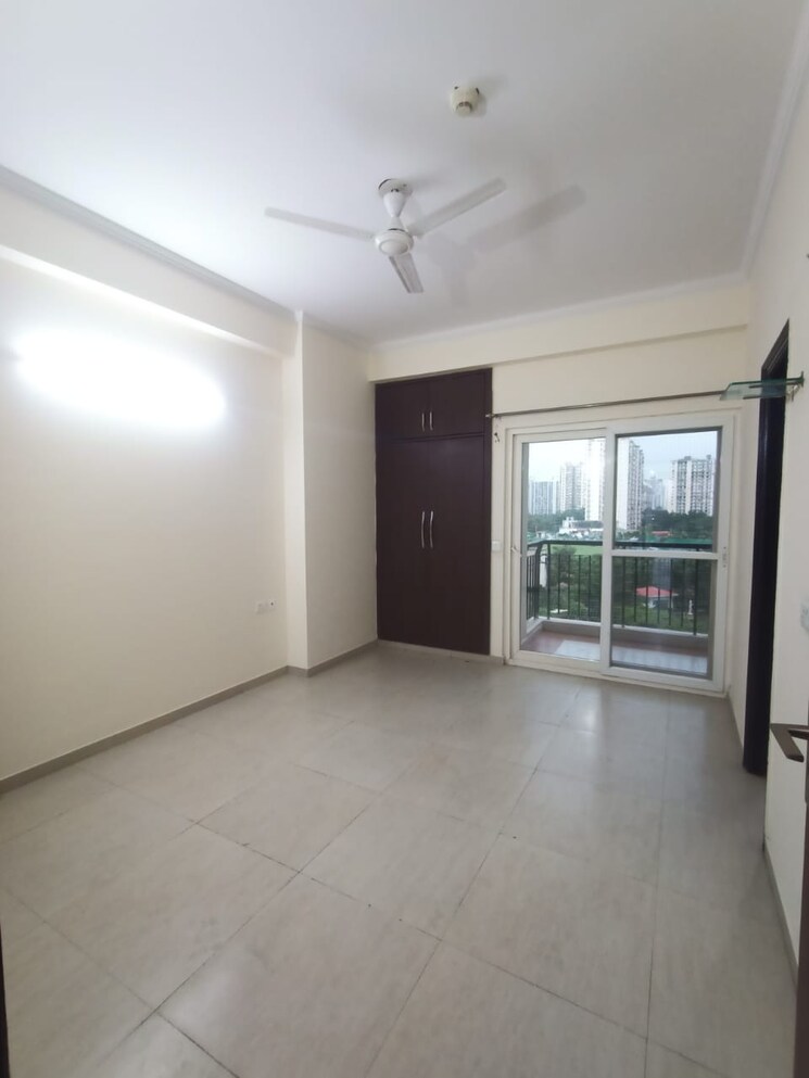 Room, apex-athena 3 Bedroom 1895 Sq.Ft. Apartment In Sector 75 Noida 9036486