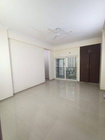 Room in 3 BHK Apartment at Apex Athena, Sector 75 – for Rent