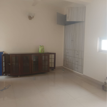 Room in 2 BHK Builder Floor at Saket – for Rent