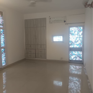 Room in 2 BHK Builder Floor at Saket – for Rent