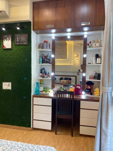 Living Room in 2.5 BHK Apartment at Thane West – for Rent