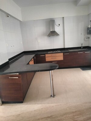 Kitchen in 1.5 BHK Apartment at Runwal Euphoria, Kondhwa – for Sale