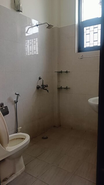 Attached Bathroom in 2 BHK Builder Floor at Sector 30 – for Rent