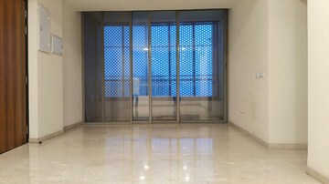 Room in 3 BHK Apartment at Piramal Vaikunth, Balkum Pada – for Rent