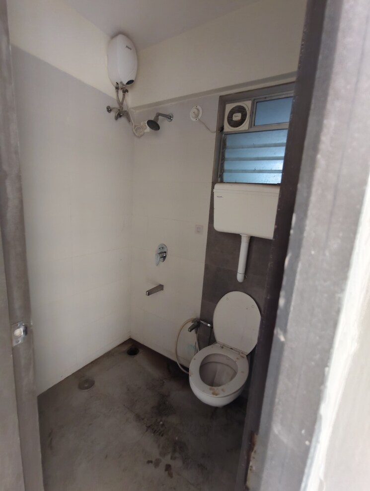 Bathroom, unique-poonam-estate-cluster-2 2 Bedroom 674 Sq.Ft. Apartment In Mira Road Thane 9036550