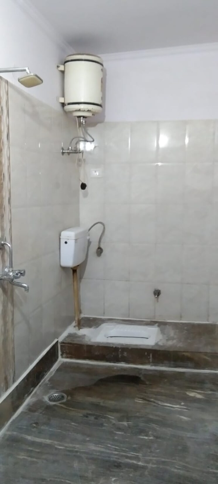Bathroom, kishangarh 1 Bedroom 500 Sq.Ft. Builder Floor In Kishangarh Delhi 9036557