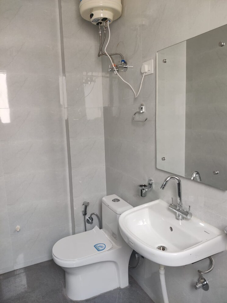 Bathroom, sector 46 2 Bedroom 1449 Sq.Ft. Builder Floor In Sector 46 Gurgaon 9036567