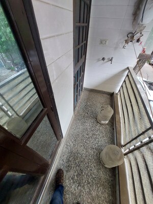 Balcony in 1 BHK Builder Floor at Gujranwala Town – for Rent