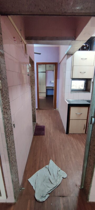 Room in 1 BHK Apartment at Green Fields Apartment, Andheri East – for Rent