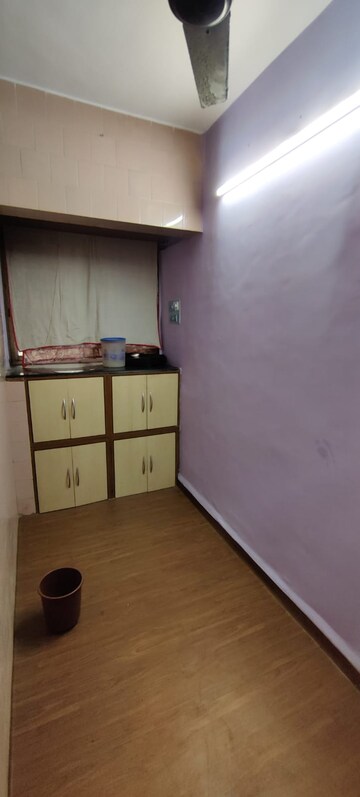 Room in 1 BHK Apartment at Green Fields Apartment, Andheri East – for Rent