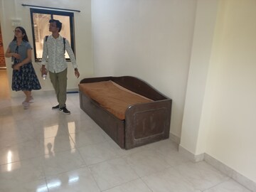 Living Room in 1.5 BHK Apartment at Adarsh Nagar Society, Worli – for Rent