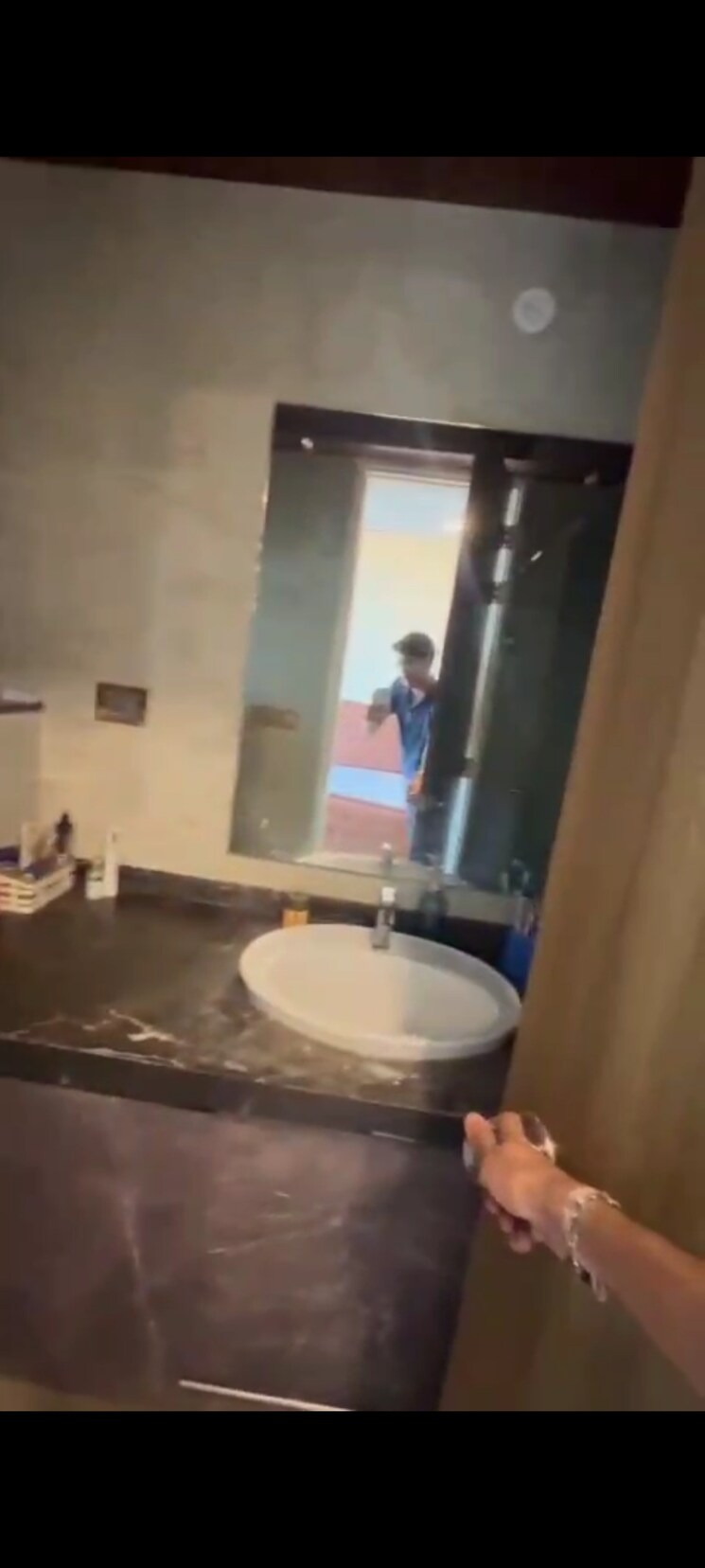 Bathroom, paresh-and-abhiraj-pujara-cresenzo-residences 3 Bedroom 797 Sq.Ft. Apartment In Vile Parle West Mumbai 9036590