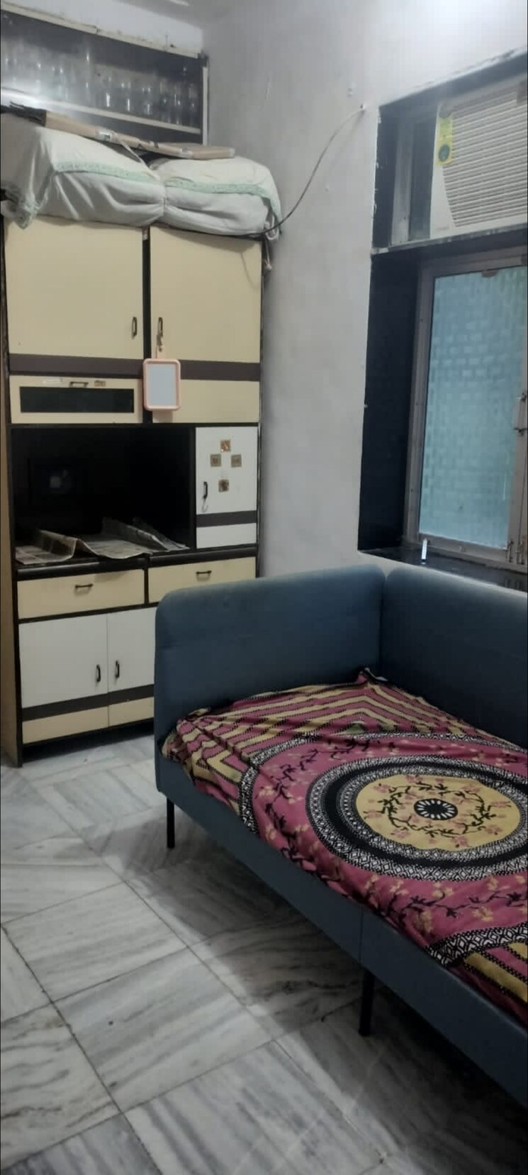 Living Room, adarsh-nagar-society 1 RK 250 Sq.Ft. Apartment In Worli Mumbai 9036602