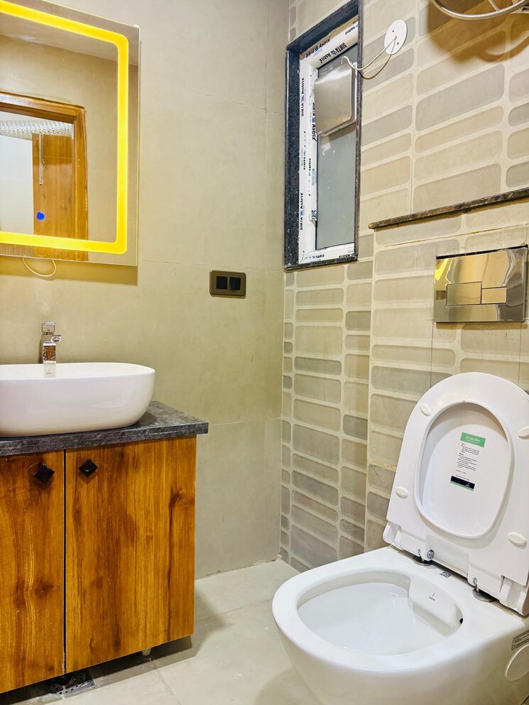 Bathroom, sector 31 Studio 652 Sq.Ft. Builder Floor In Sector 31 Gurgaon 9036610