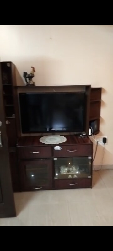 Furnished Amenities in 2 BHK Apartment at Miramar CHS, Dadar West – for Rent