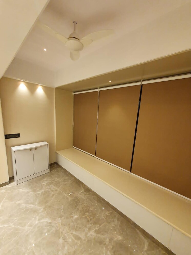 Room, versova 1 Bedroom 500 Sq.Ft. Apartment In Versova Mumbai 9036617