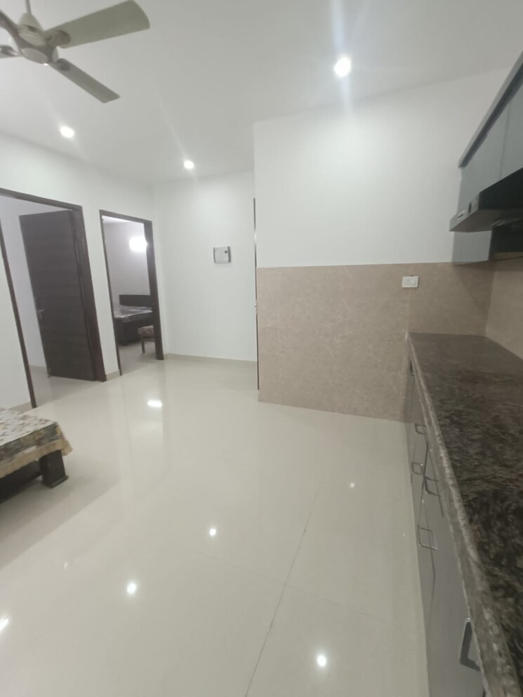 Room, sector 40 2 Bedroom 1440 Sq.Ft. Builder Floor In Sector 40 Gurgaon 9036621