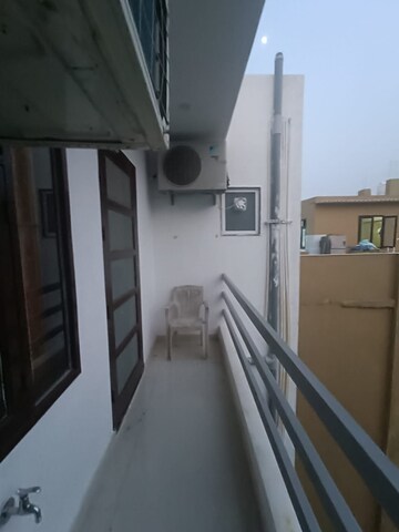 Building Lobby in 2 BHK Builder Floor at Sector 40 – for Rent