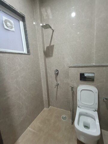 Bathroom in 2 BHK Builder Floor at Sector 40 – for Rent