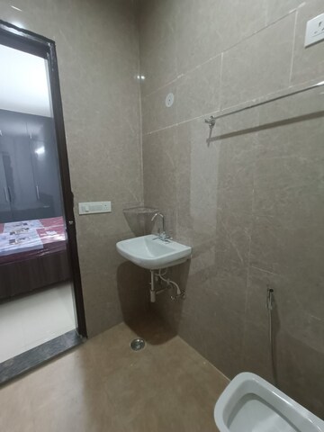 Bathroom in 2 BHK Builder Floor at Sector 40 – for Rent