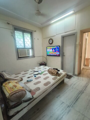Bedroom in 2 BHK Apartment at Chetan Apartment Ghatkoper, Ghatkopar East – for Rent
