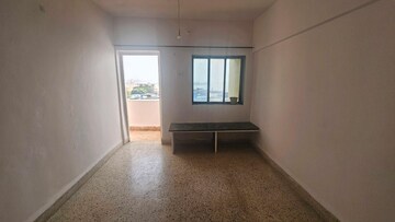 Room in 1 BHK Apartment at Versova View, Andheri West – for Rent