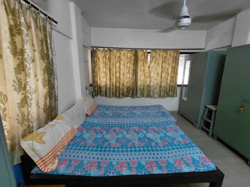 1 BHK Apartment For Rent in Four Bunglows