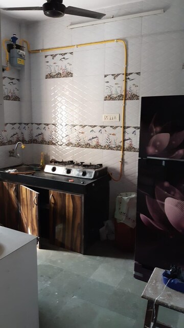 Team Area in 1 BHK Apartment at Dn Nagar – for Rent