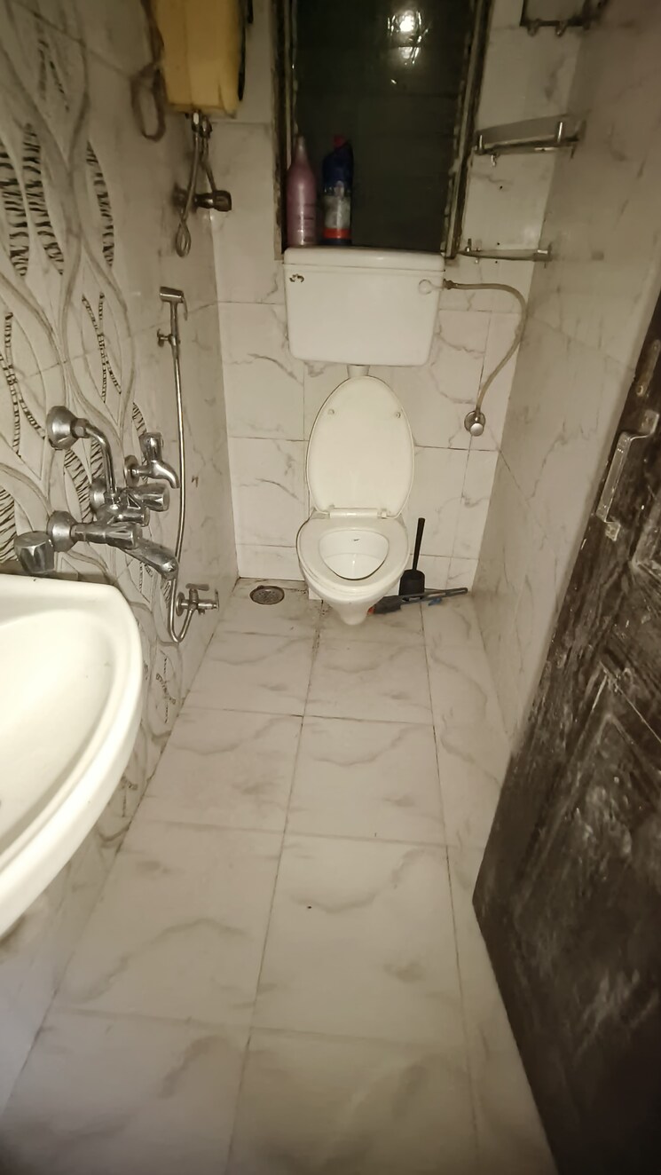 Bathroom, shanti-dham-heights 1 Bedroom 500 Sq.Ft. Apartment In Parsik Thane 9036651