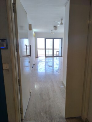 Room in 2.5 BHK Apartment at Imperial Heights Goregaon West, Goregaon West – for Sale