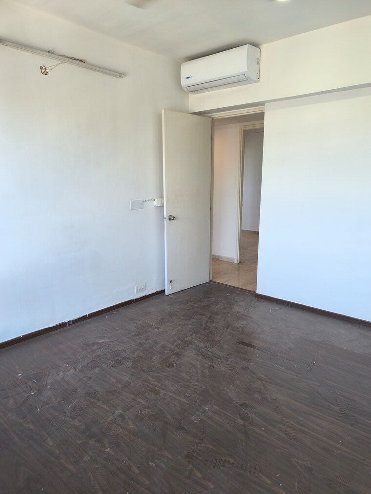 Room, imperial-heights-goregaon-west 2.5 Bedroom 1250 Sq.Ft. Apartment In Goregaon West Mumbai 9036660