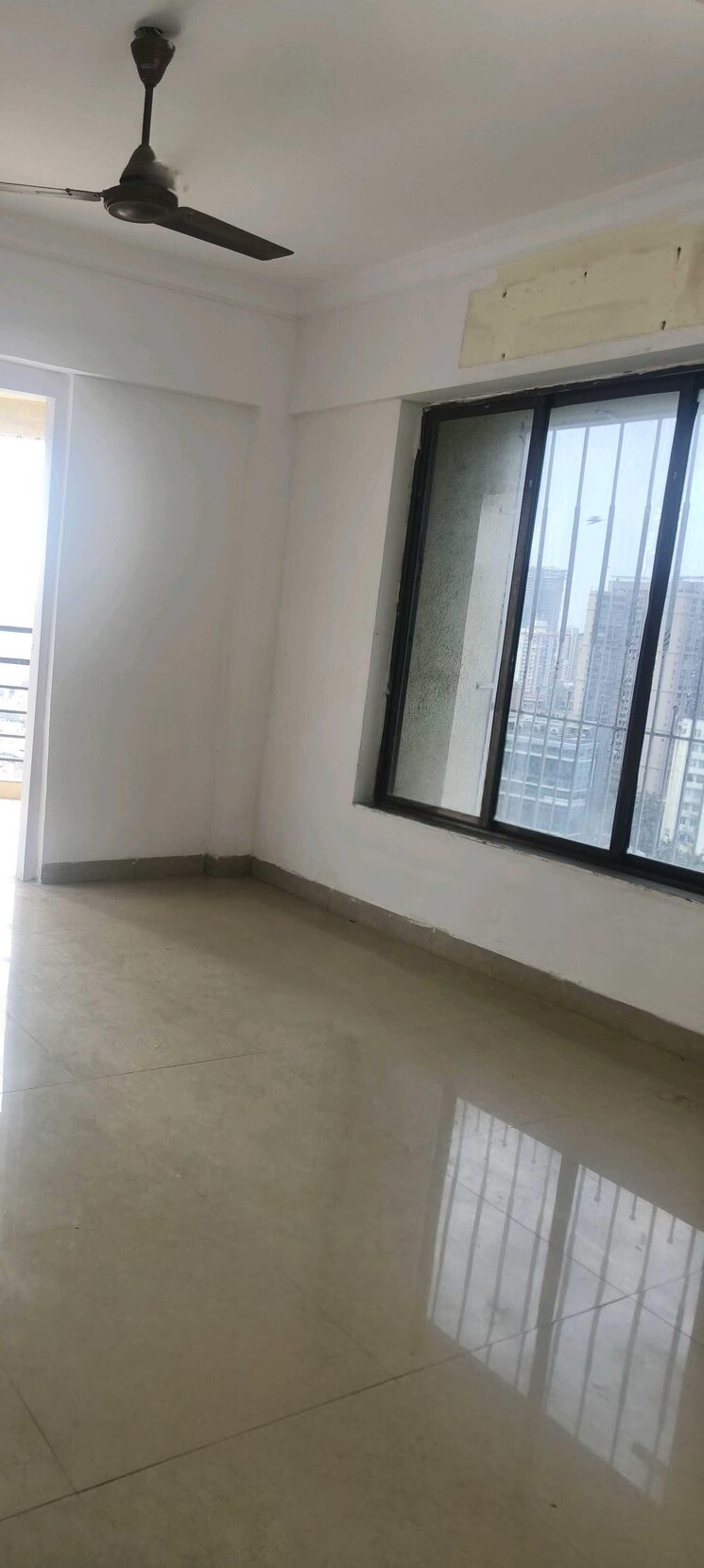 Room, seven-bungalow 1 Bedroom 450 Sq.Ft. Apartment In Andheri West Mumbai 9036663