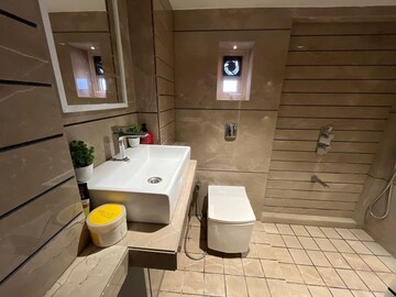 Bathroom in 1 BHK Apartment at Seven Bungalow, Andheri West – for Rent