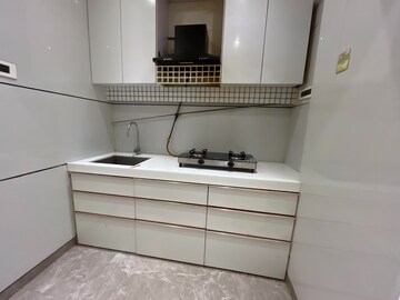Bathroom in 1 BHK Apartment at Seven Bungalow, Andheri West – for Rent
