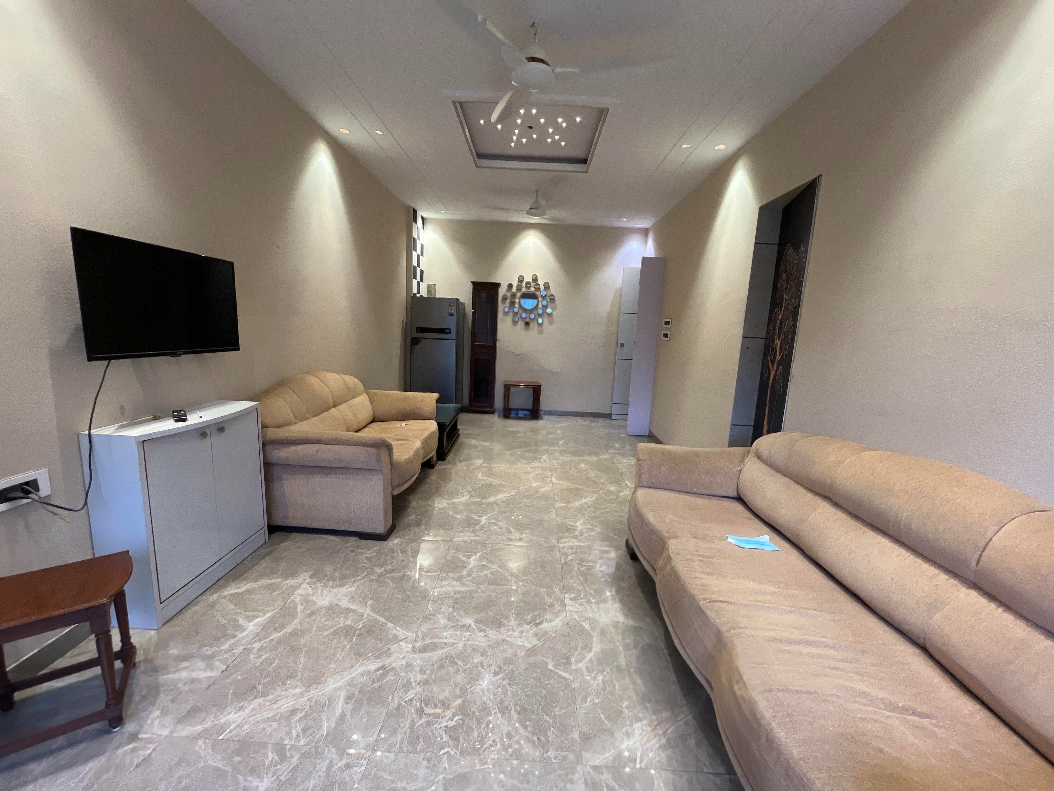 1 BHK + Pooja Room Apartment For Rent in Seven Bungalow