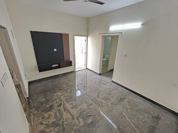Room in 1 BHK Builder Floor at Hsr Layout Sector 3 – for Rent