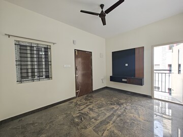 Room in 1 BHK Builder Floor at Hsr Layout Sector 3 – for Rent