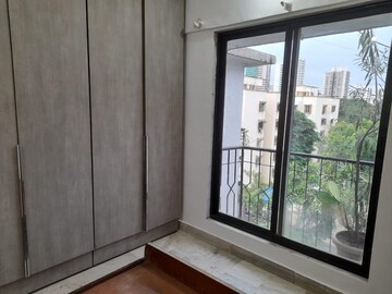 Room in 1 BHK Apartment at Shree Gitanjali CHS, Andheri West – for Rent