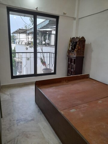 Room in 1 BHK Apartment at Shree Gitanjali CHS, Andheri West – for Rent