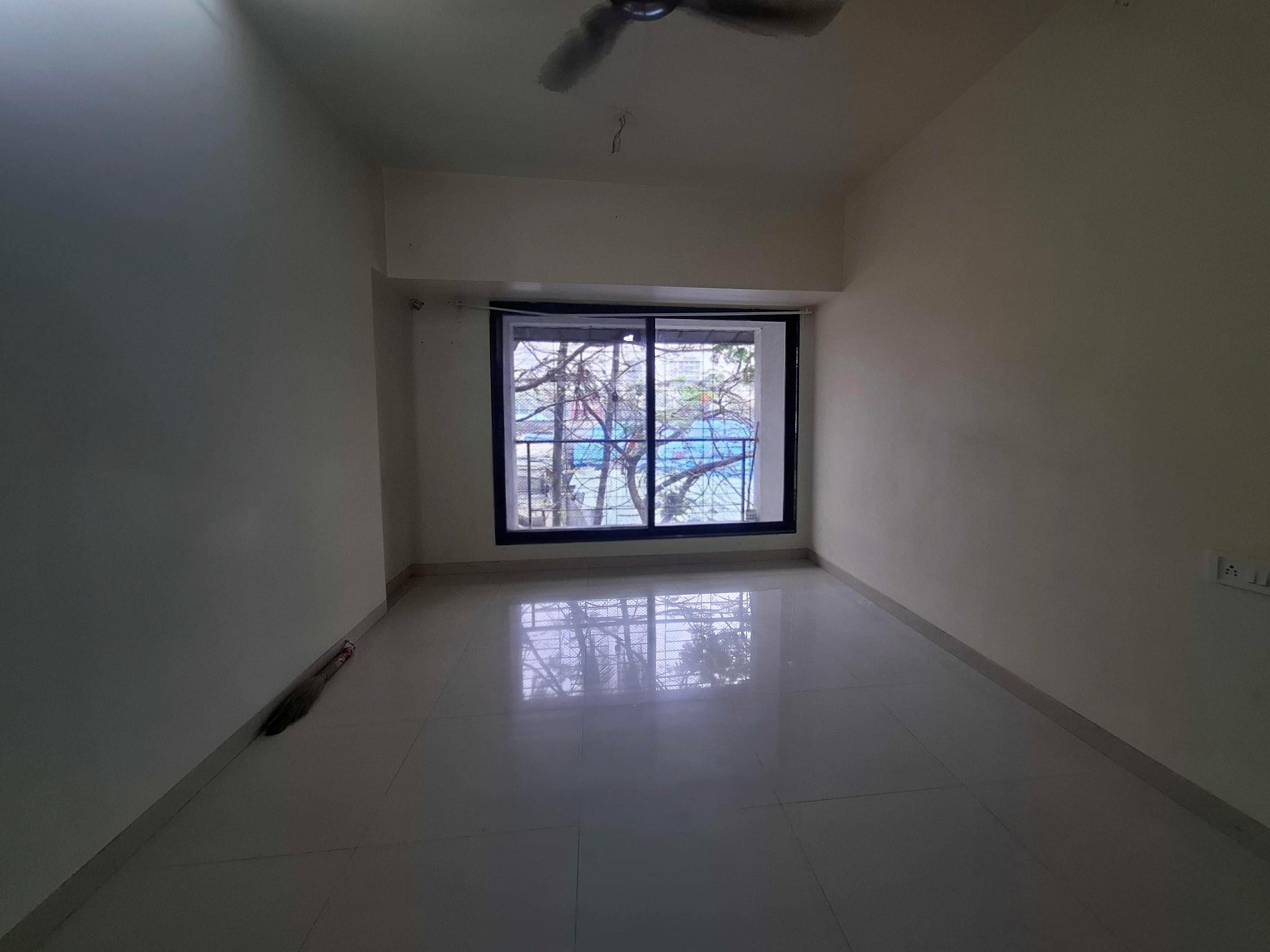 1 BHK + Servant Room Apartment For Rent in Dn Nagar