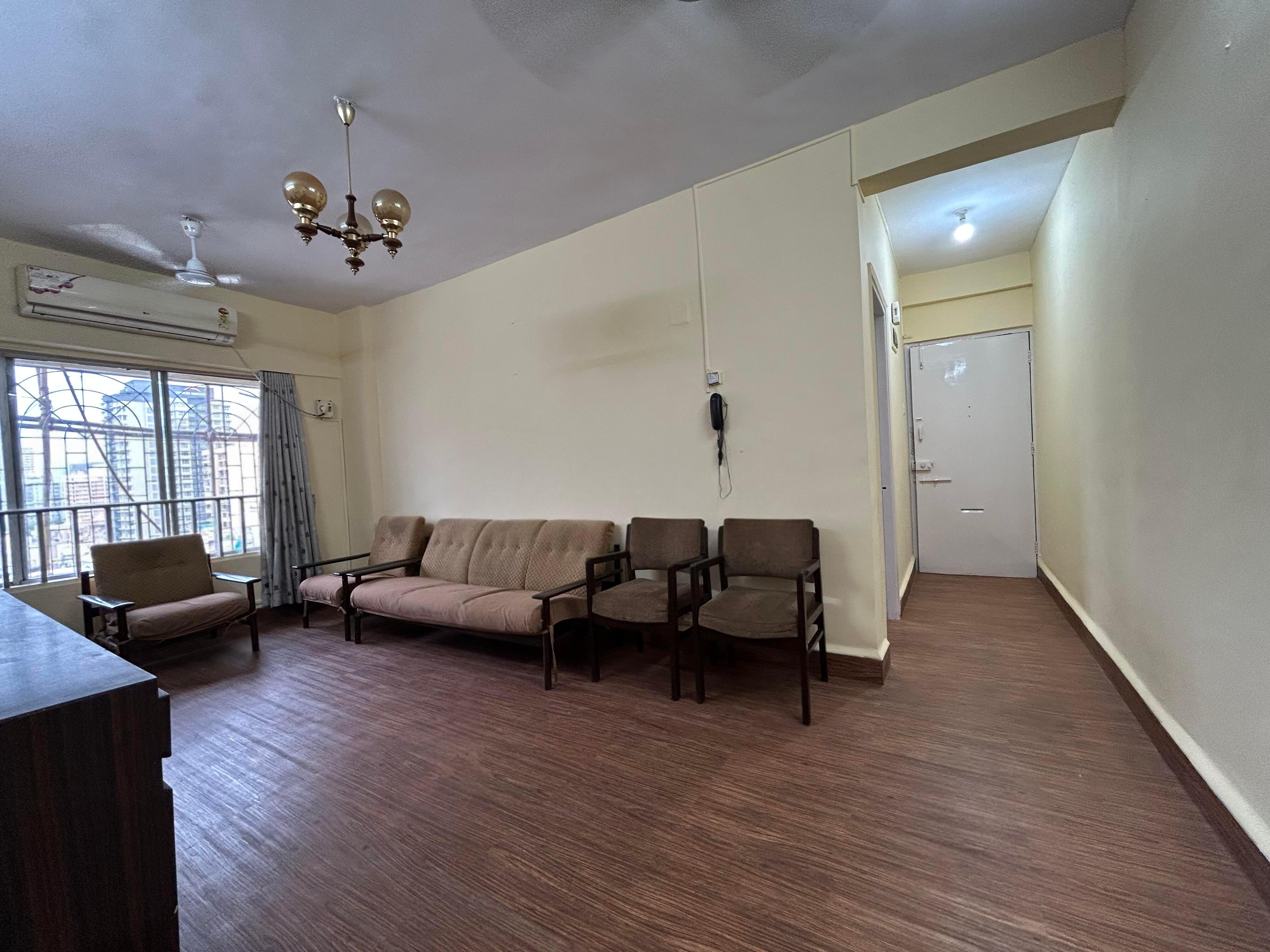 1 BHK + Servant Room Apartment For Rent in Lokhandwala Complex