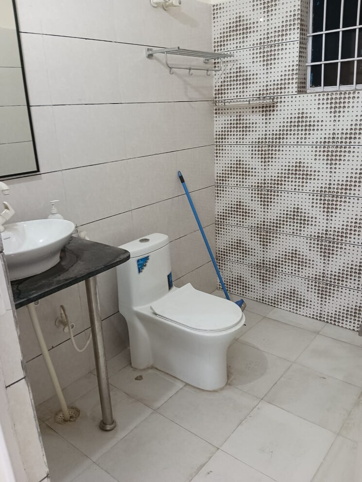 Bathroom, rwa-apartments-sector-27 3 Bedroom 4500 Sq.Ft. Independent House In Sector 27 Noida 9036699